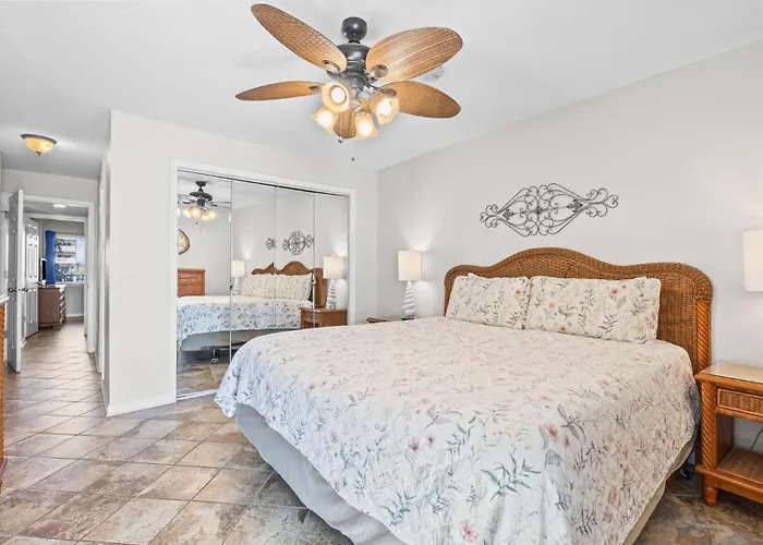 Edgewater West 24 Holiday home